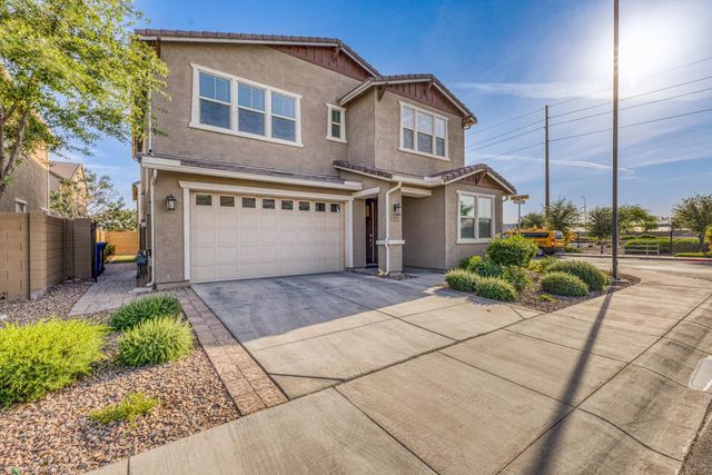 1015 E Thompson, Chandler, AZ 85286