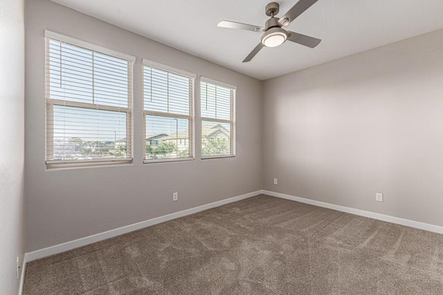 1015 E Thompson, Chandler, AZ 85286