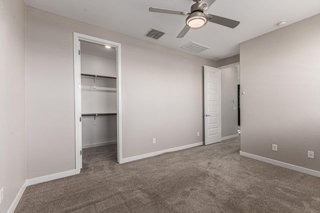 1015 E Thompson, Chandler, AZ 85286