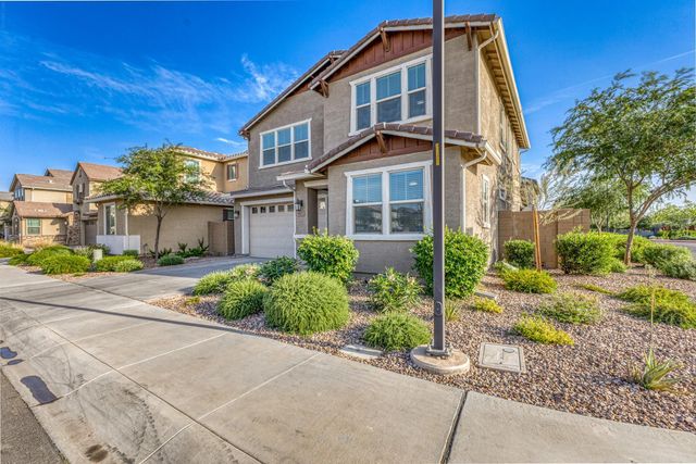 1015 E Thompson, Chandler, AZ 85286