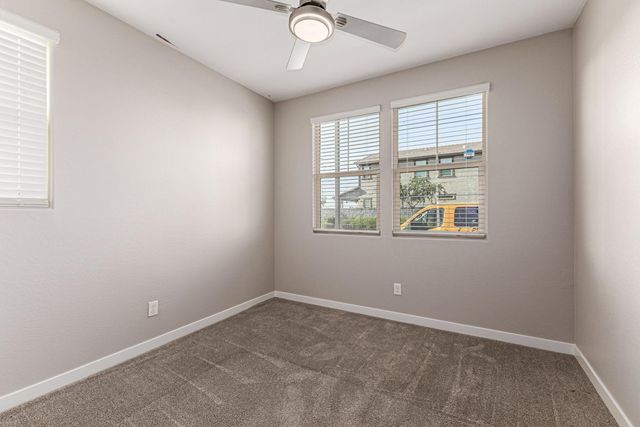 1015 E Thompson, Chandler, AZ 85286