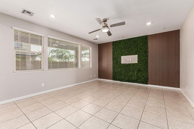 1015 E Thompson, Chandler, AZ 85286