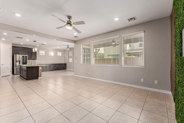 1015 E Thompson, Chandler, AZ 85286