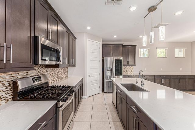 1015 E Thompson, Chandler, AZ 85286