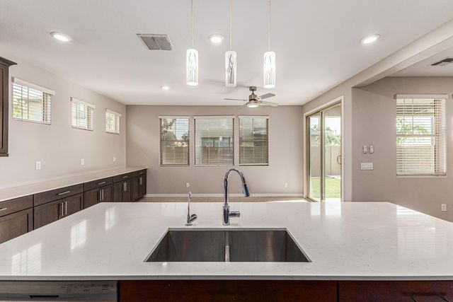 1015 E Thompson, Chandler, AZ 85286