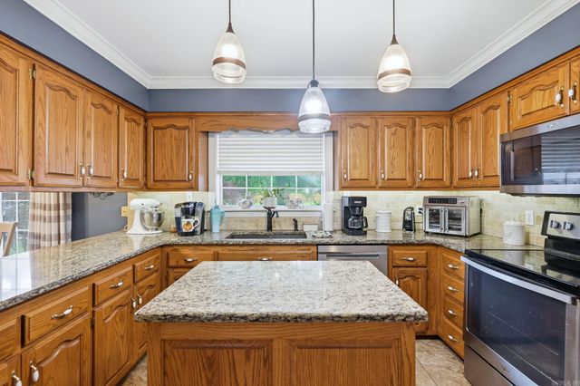 305 Brandon Dr, Beebe, AR 72012