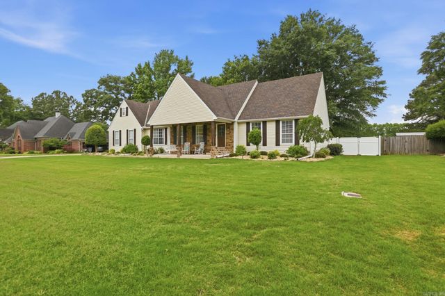 305 Brandon Dr, Beebe, AR 72012
