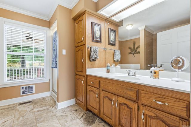 305 Brandon Dr, Beebe, AR 72012
