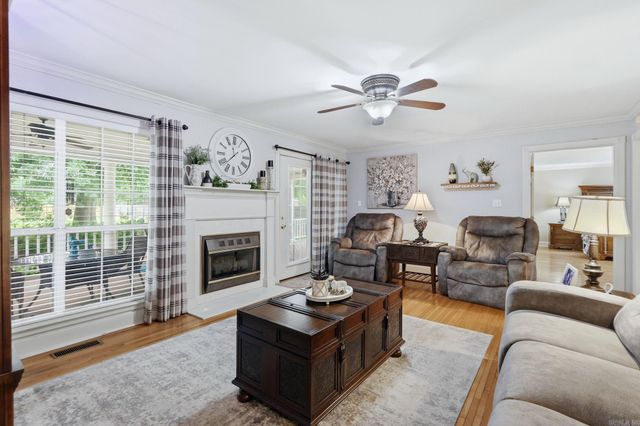 305 Brandon Dr, Beebe, AR 72012