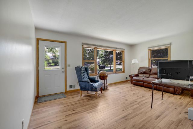 7314 Hayes Street NE, Fridley, MN 55432