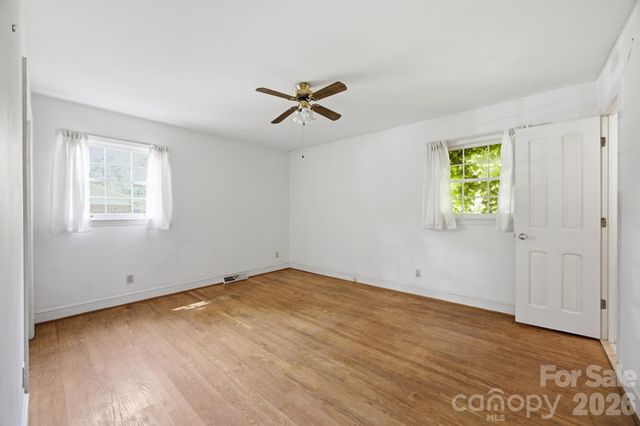 8801 Holiday Drive, Charlotte, NC 28215