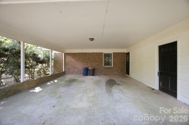 8801 Holiday Drive, Charlotte, NC 28215