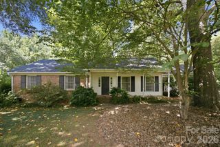 8801 Holiday Drive, Charlotte, NC 28215