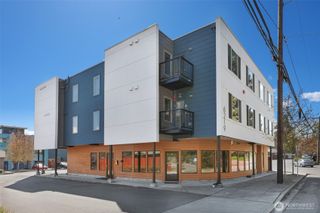 6219 NE 181st Street #301, Kenmore, WA 98028