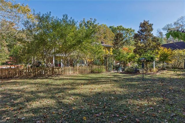 105 Sherwood DR, Williamsburg, VA 23185