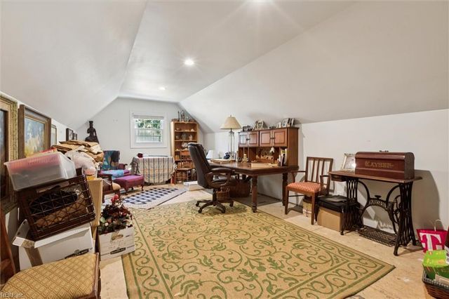 105 Sherwood DR, Williamsburg, VA 23185