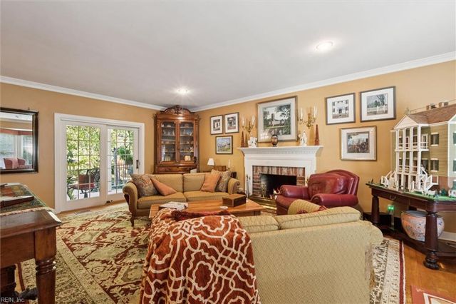 105 Sherwood DR, Williamsburg, VA 23185