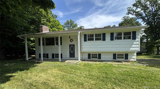 296 Greeves Road, New Hampton, NY 10958