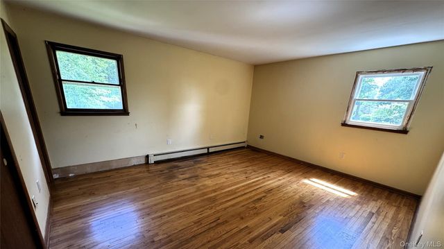 296 Greeves Road, New Hampton, NY 10958