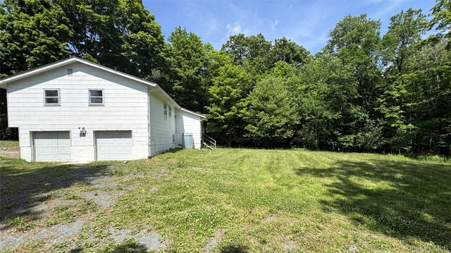 296 Greeves Road, New Hampton, NY 10958