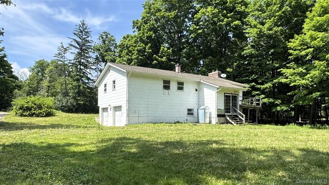 296 Greeves Road, New Hampton, NY 10958