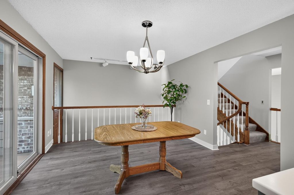 10251 Berkshire Road, Bloomington, MN 55437 — photo 5