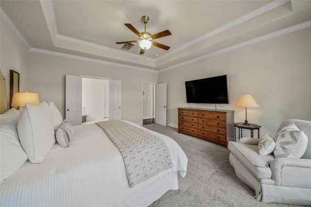 15 S Lochwood Way, Tomball, TX 77375