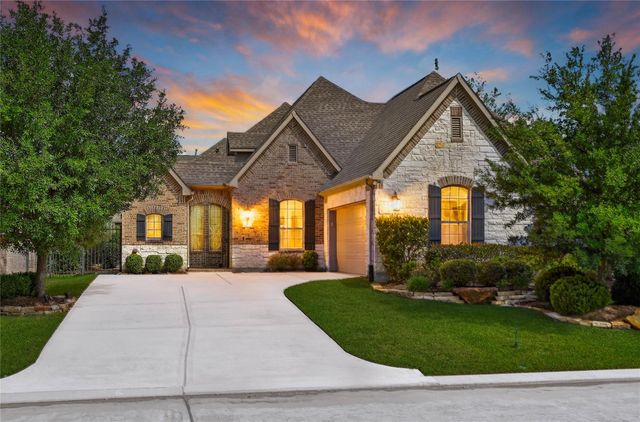 15 S Lochwood Way, Tomball, TX 77375