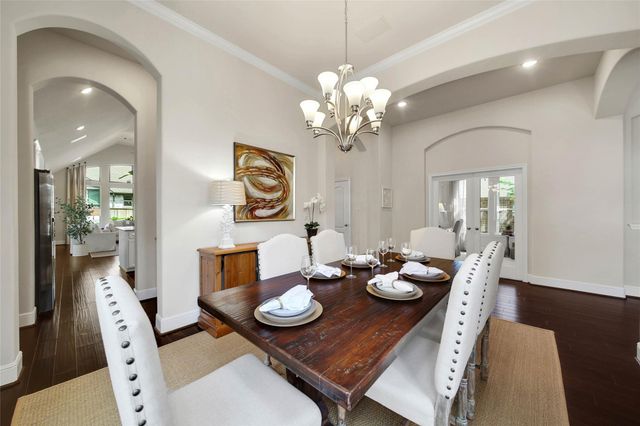 15 S Lochwood Way, Tomball, TX 77375