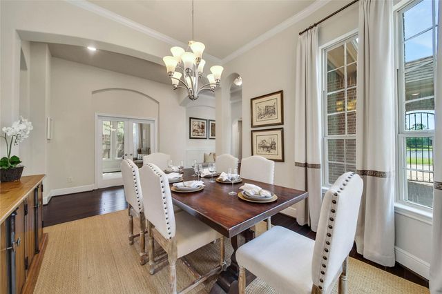 15 S Lochwood Way, Tomball, TX 77375