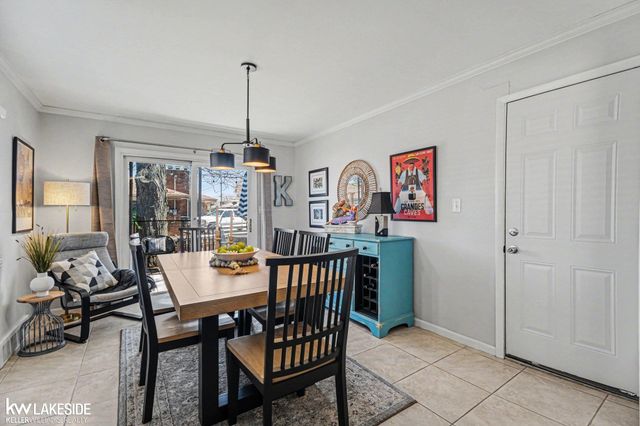 26360 Jefferson Avenue, St Clair Shores, MI 48081