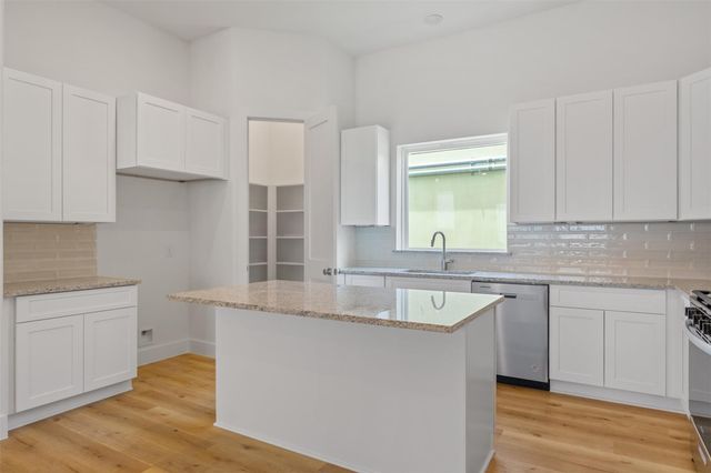 1928 Purswell Road, Houston, TX 77055