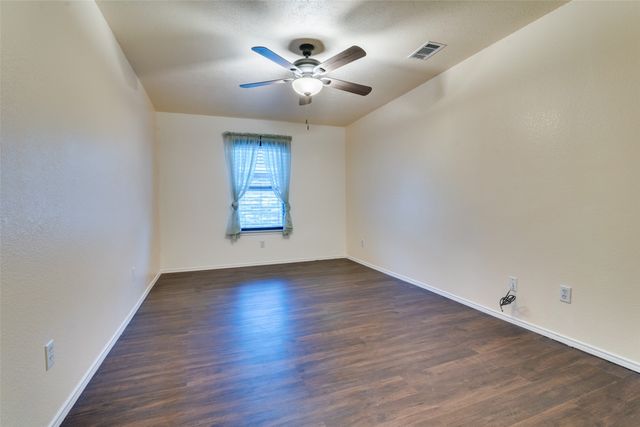 1014 Bainbridge Lane, Forney, TX 75126