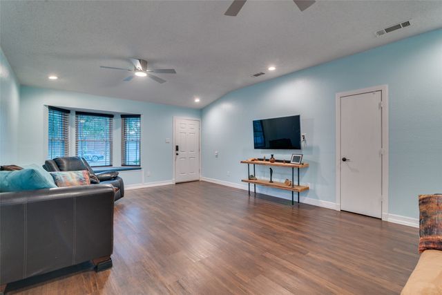 1014 Bainbridge Lane, Forney, TX 75126