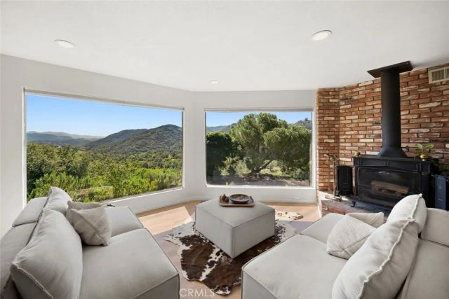 9954 Wildflower Road, Santa Maria, CA 93454
