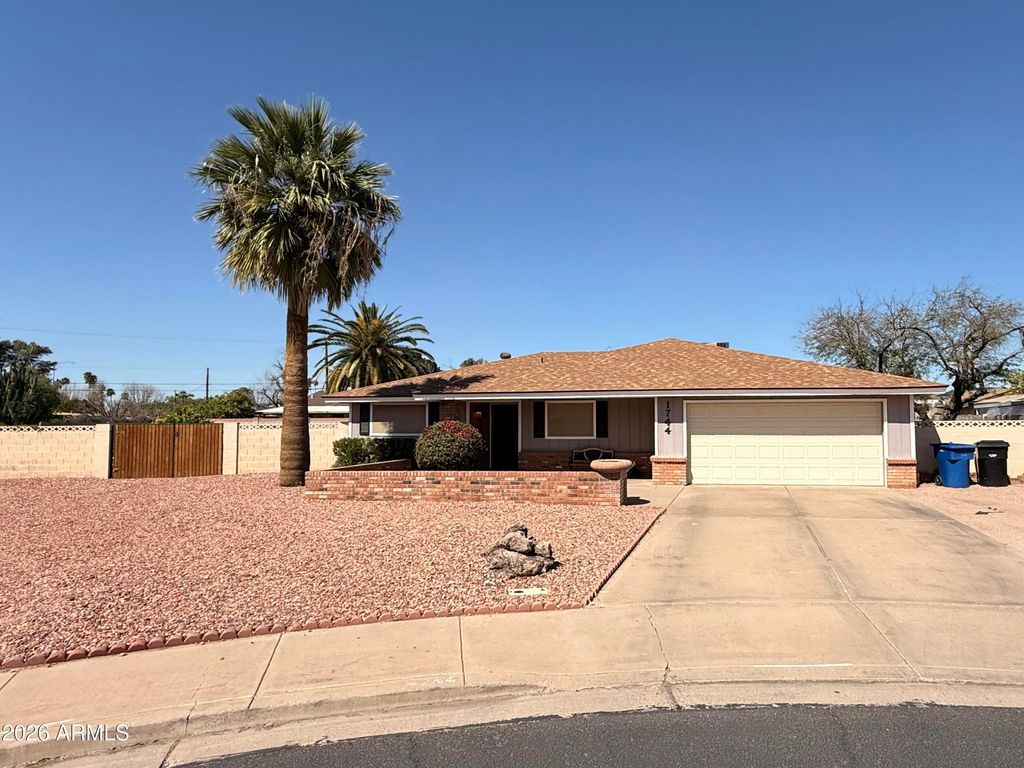 1744 N RIDGE Circle, Mesa, AZ 85203