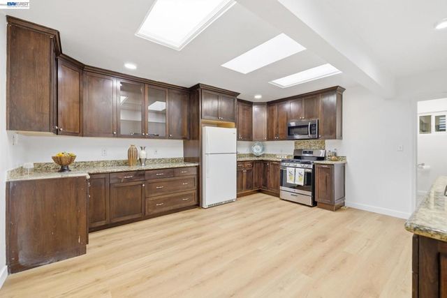 2491 W Avenue 133Rd, San Leandro, CA 94577