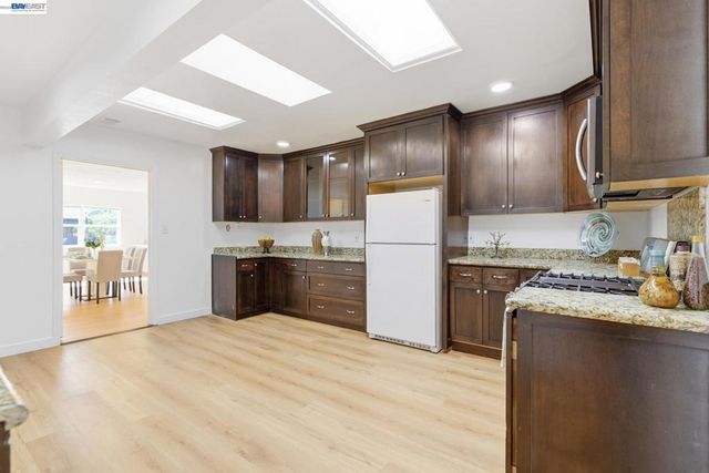 2491 W Avenue 133Rd, San Leandro, CA 94577