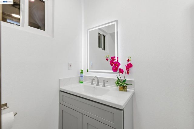 2491 W Avenue 133Rd, San Leandro, CA 94577