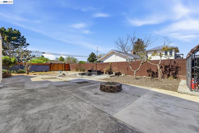 2491 W Avenue 133Rd, San Leandro, CA 94577