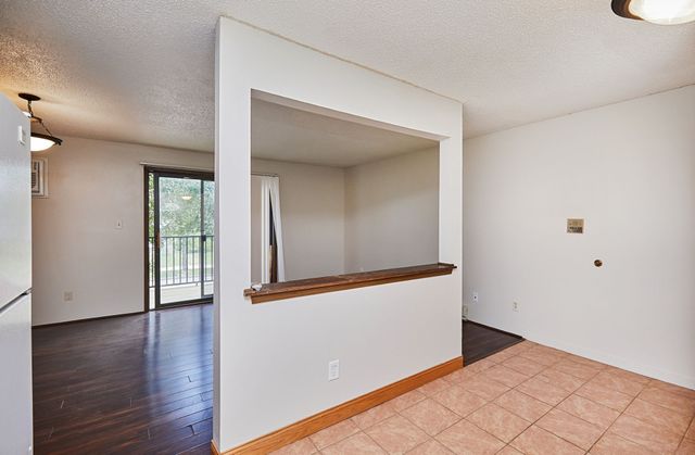 1831 Fuller Road 20, West Des Moines, IA 50265