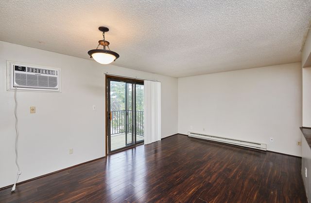 1831 Fuller Road 20, West Des Moines, IA 50265