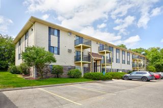 1831 Fuller Road 20, West Des Moines, IA 50265