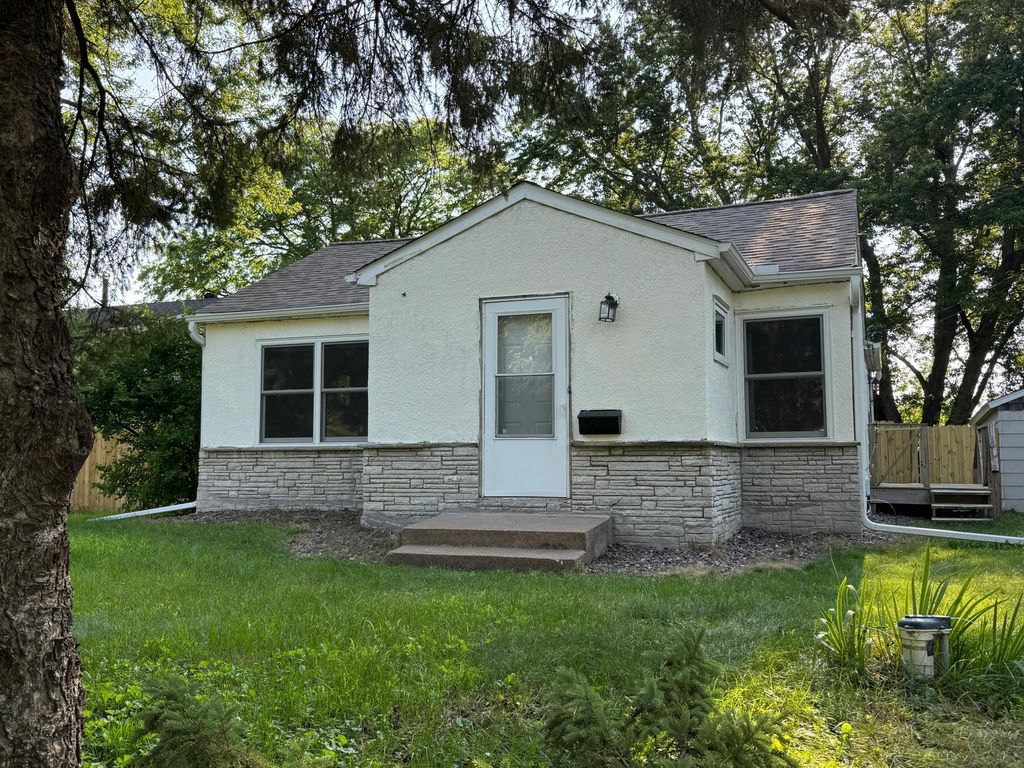 33858 Hastings Street NE, Cambridge Twp, MN 55008