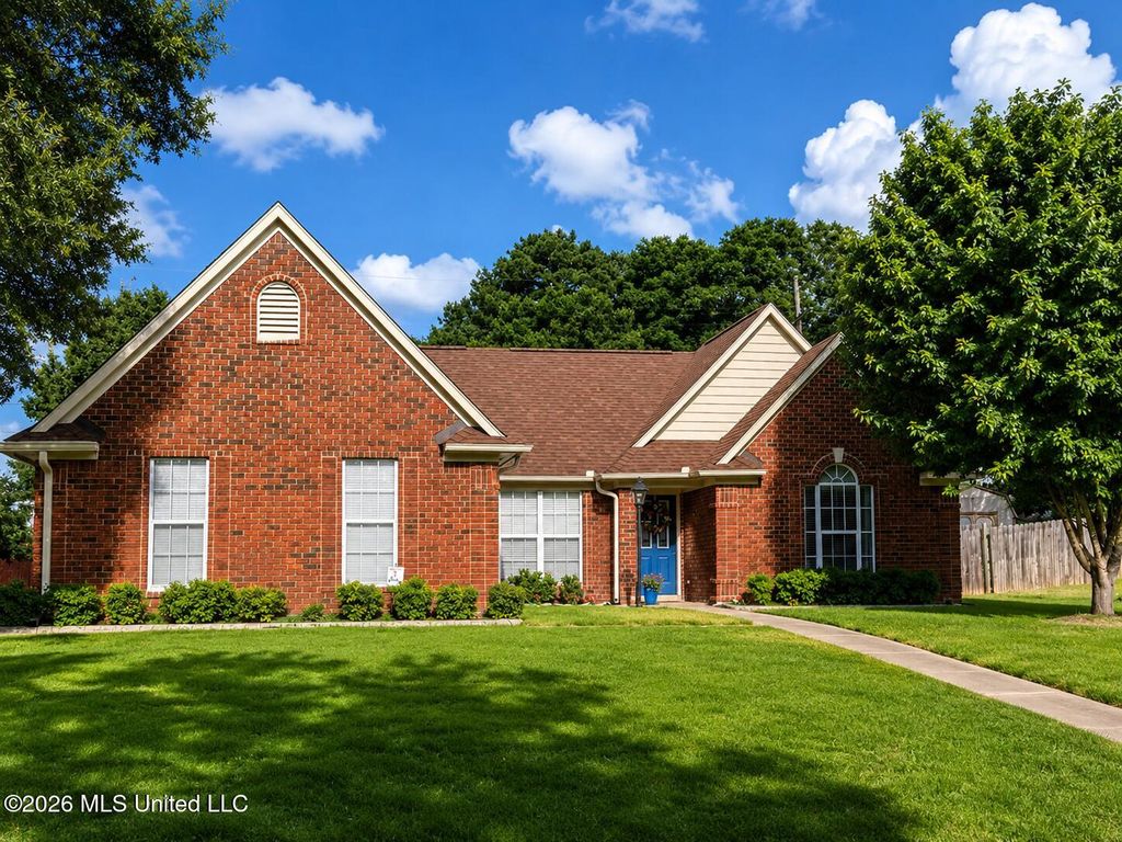 7350 Thistledown Cove, Southaven, MS 38671 — exterior