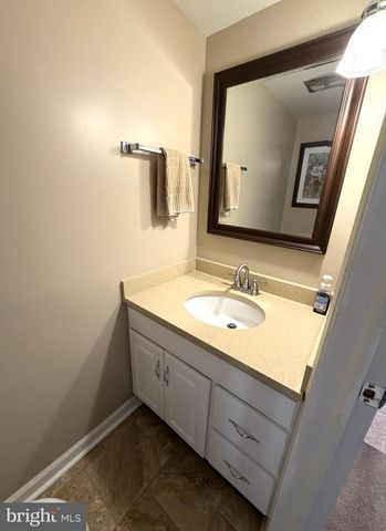 136 ALBEMARLE DR, Blue Bell, PA 19422