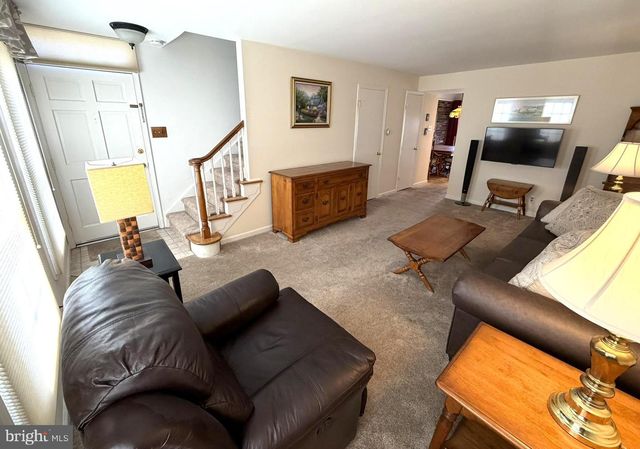 136 ALBEMARLE DR, Blue Bell, PA 19422