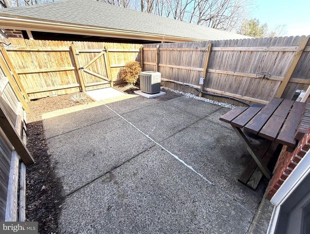 136 ALBEMARLE DR, Blue Bell, PA 19422