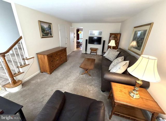 136 ALBEMARLE DR, Blue Bell, PA 19422