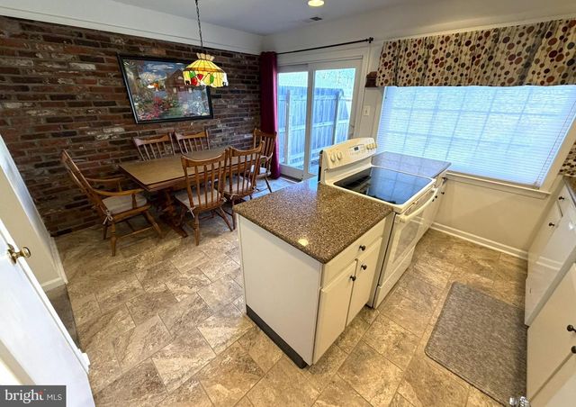 136 ALBEMARLE DR, Blue Bell, PA 19422